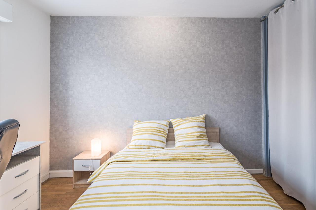 Spacieux Appartement - 6 Personnes - Parking Gratuit Saint-Andre-les-Vergers Exterior photo